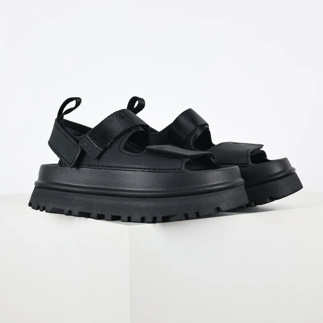 Copy price 💰560 Core recommendation Good price UGG Velcro slippers sandals summer versatile slippers soft sole non-slip beach thick sole casual elegant sandals The style of UGG sandals is really nice. It is suitable for all ages. The soles are made of super lightweight EVA foam. The classic material of U family can be said to be "light" to let you enjoy a different naked feeling. It is one of the most worth buying sandals in history. I guarantee you will not regret the series. Original OEM production Y products are available now. Size: 35 36 37 38 39 40